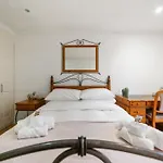 London Bridge Classic Stay